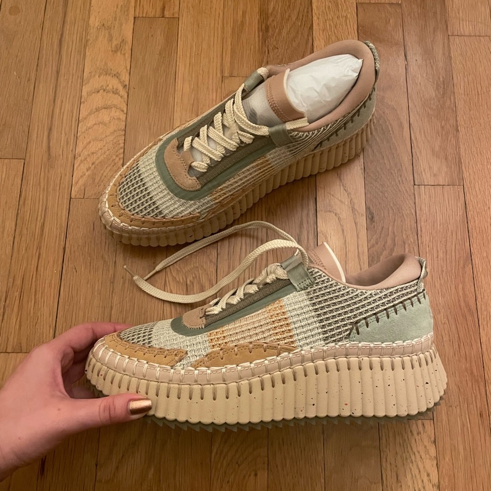 Chloe Nama Stitch Walking Sneakers